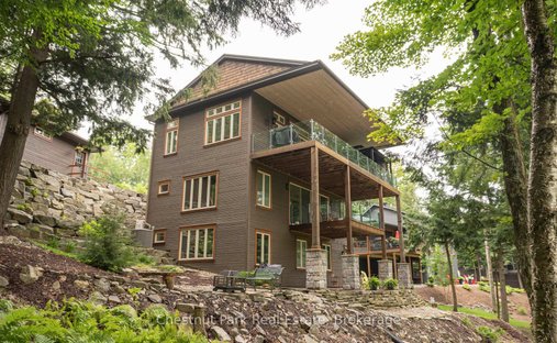 House in Huntsville, Ontario, Canada 1