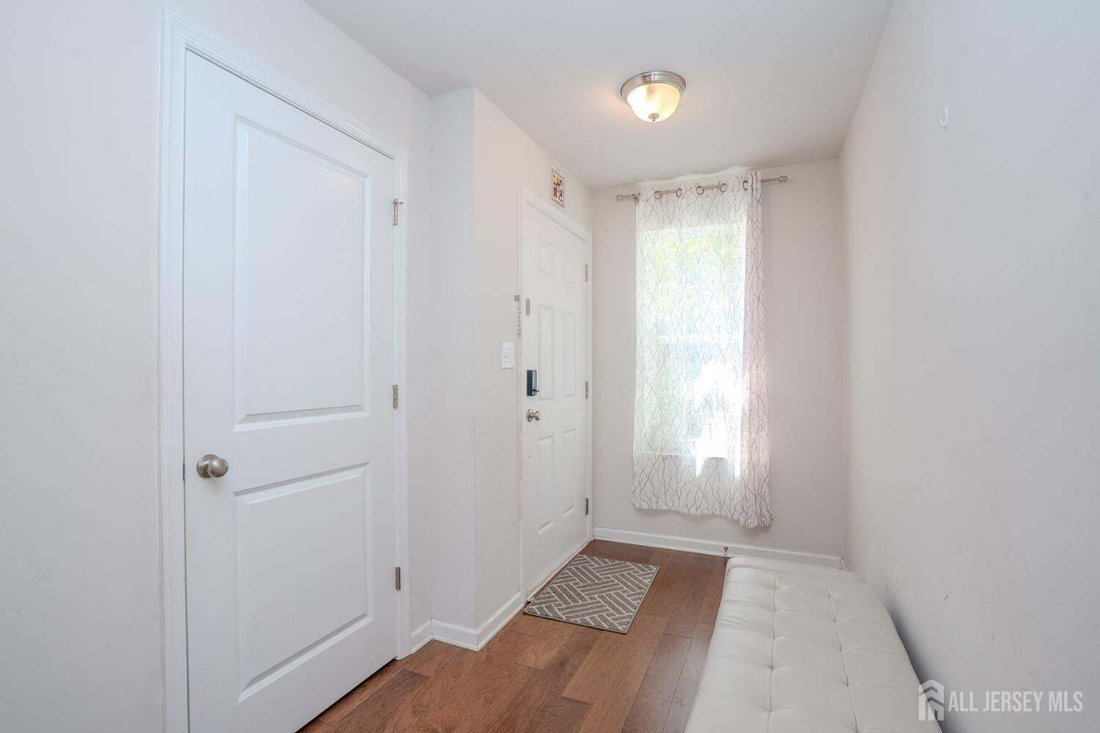 Townhouse in Monroe Township, New Jersey, United States 4 - 18739725