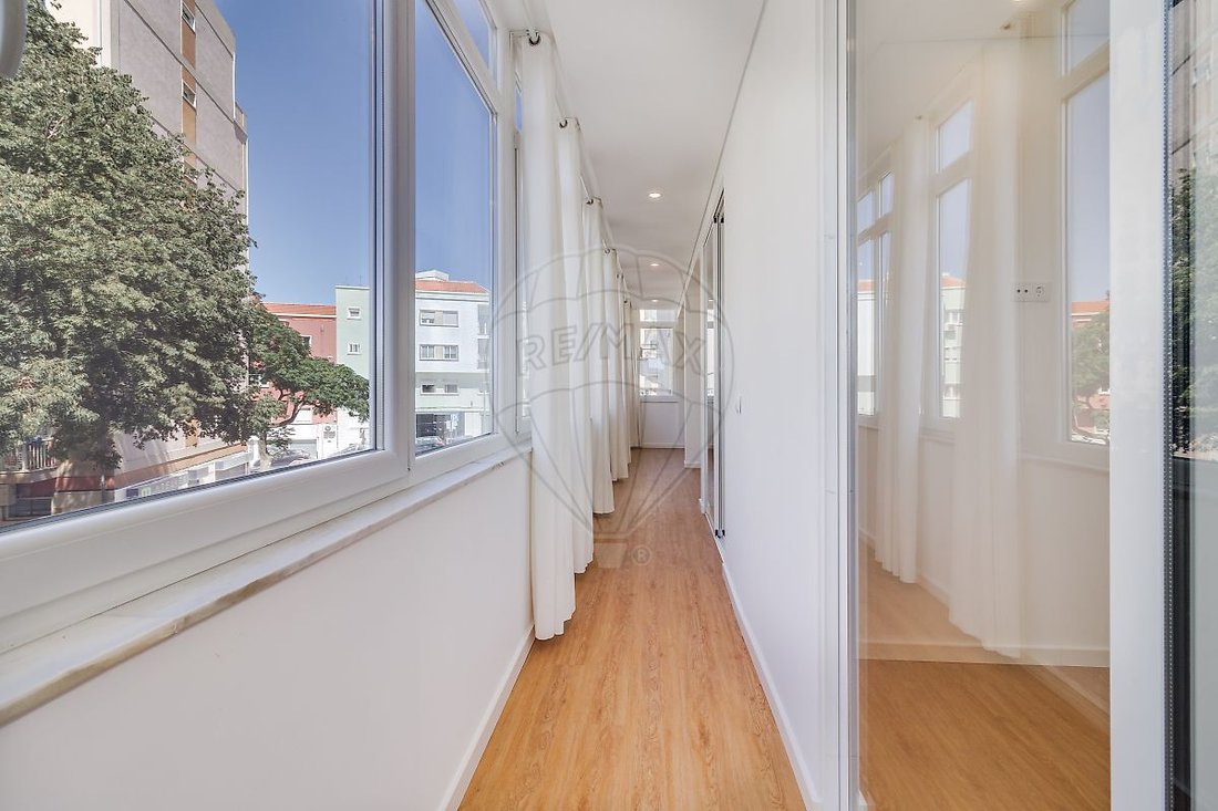 Apartment in Campolide, Lisbon, Portugal 2 - 18739825