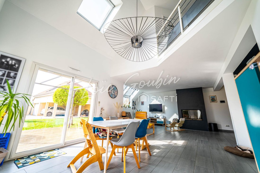 House in Saint-Martin-de-Fontenay, Saint-Martin-de-May, France 3 - 17511362