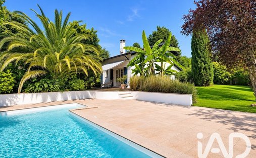 House in Bayonne, Nouvelle-Aquitaine, France 1