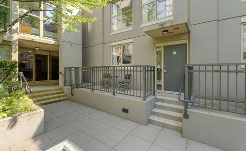 Townhouse in Vancouver, British Columbia, Canada 1