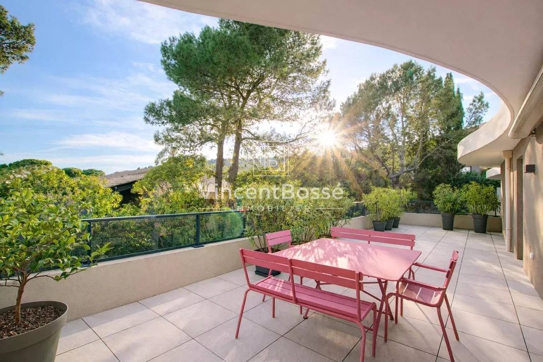 Wohnung in Mougins, Provence-Alpes-Côte d'Azur, Frankreich 1 - 17291549