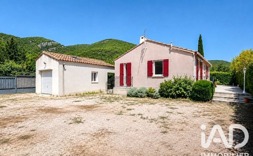 Maison à Cuges-les-Pins, Provence-Alpes-Côte d'Azur, France 1