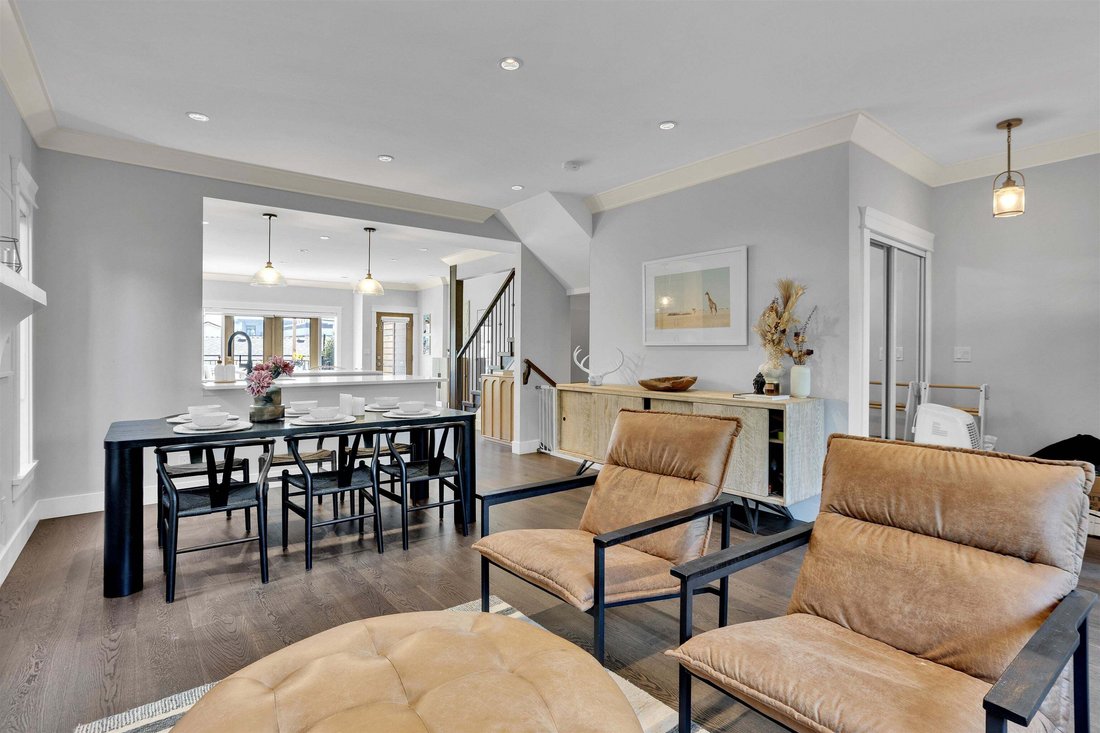 House in North Vancouver, British Columbia, Canada 4 - 18739595