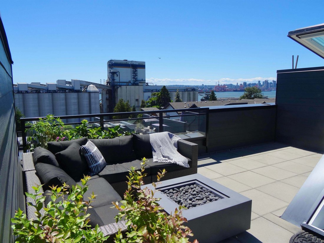 Townhouse in North Vancouver, British Columbia, Canada 5 - 18739591