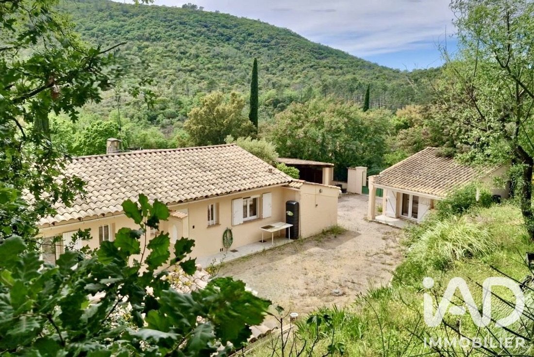Maison à Bagnols-en-Forêt, Provence-Alpes-Côte d'Azur, France 1 - 18741579