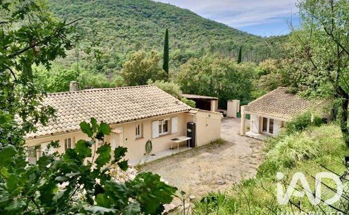 Casa en Bagnols-en-Forêt, Provenza-Alpes-Costa Azul, Francia 1