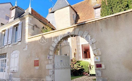 Maison à Centre Ville, Issoudun, France 1