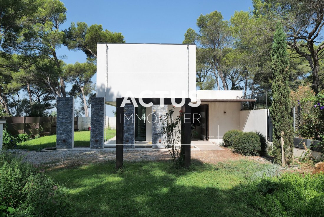 Maison à Le Pilon Blanc, Salon-de-Provence, France 2 - 18739642