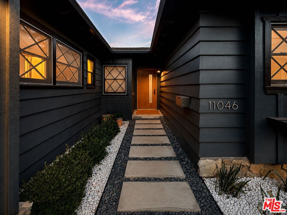 House in Los Angeles, California, United States 1 - 18739905