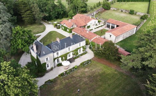 Finca en Rive Gauche de la Sèvre, Clisson, Francia 1