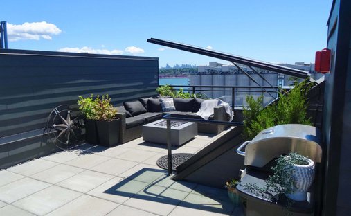 Townhouse in North Vancouver, British Columbia, Canada 1