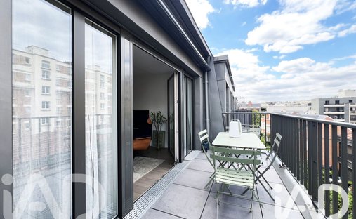 Apartment in Puteaux, Ile-de-France, France 1