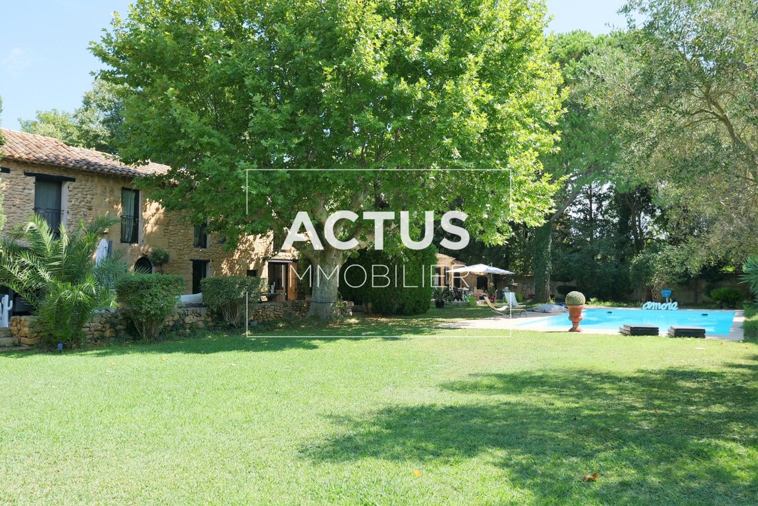 Casa a Grans, Provenza-Alpi-Costa Azzurra, Francia 1 - 18739640