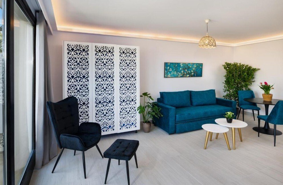 Estate in Thira, Aegean, Greece 3 - 18739995