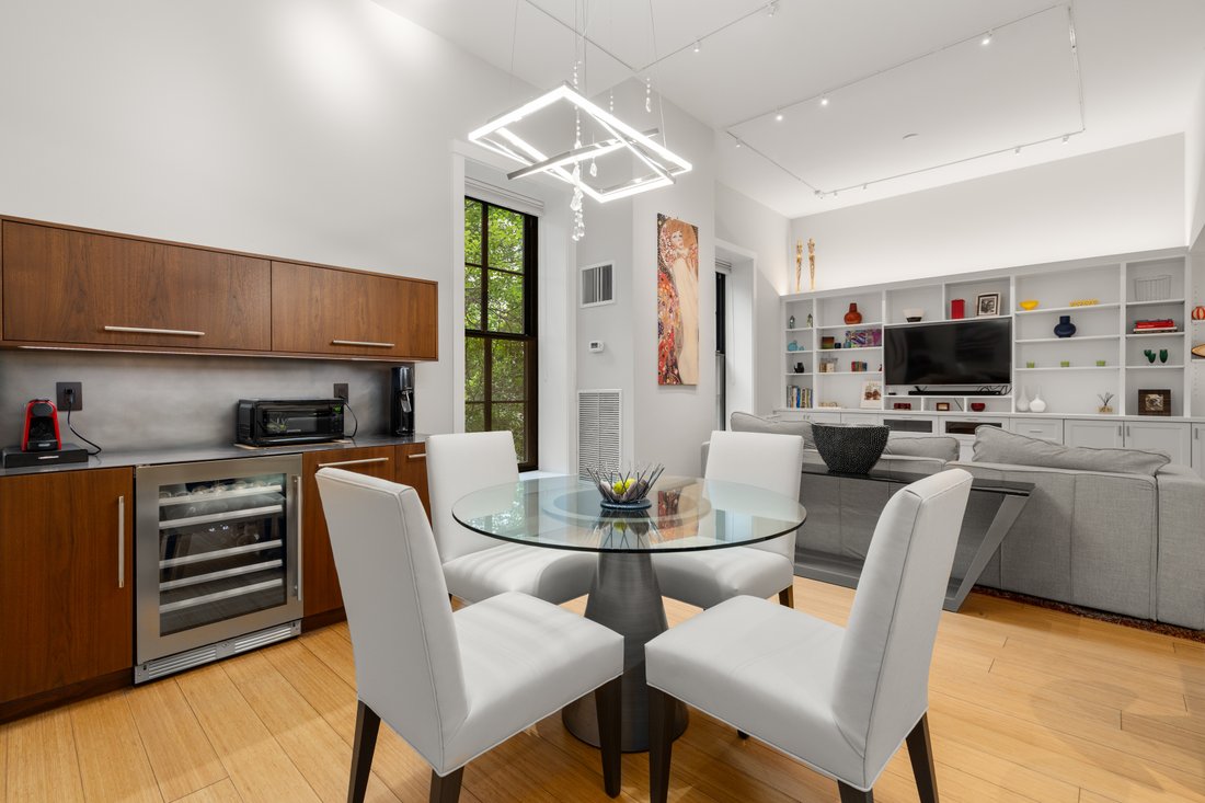 Condo in Boston, Massachusetts, United States 1 - 18739964