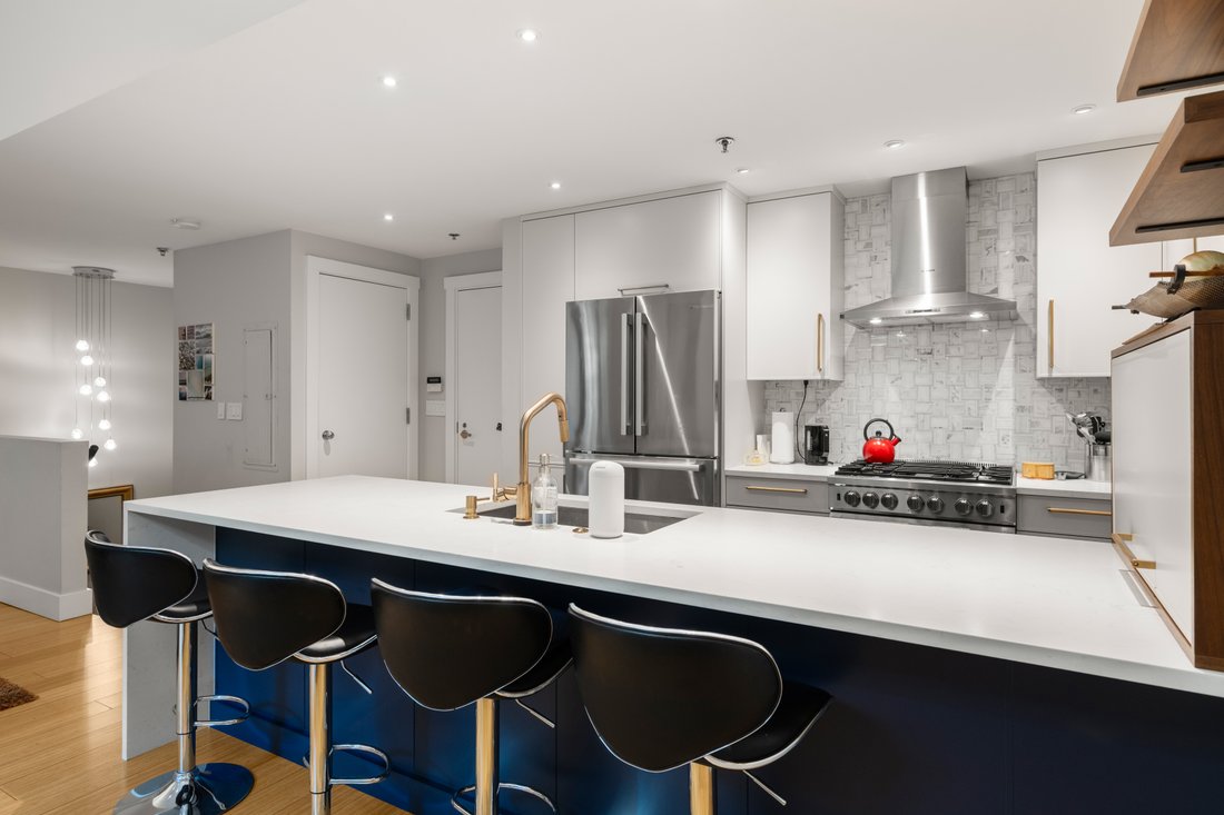 Condo in Boston, Massachusetts, United States 5 - 18739964