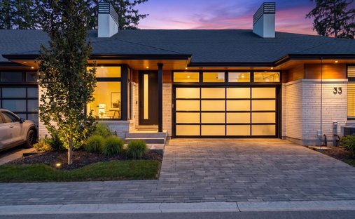 House in St. Catharines, Ontario, Canada 1