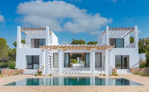 Villa in Cala Llenya, Santa Eularia des Riu, Balearic Islands 1