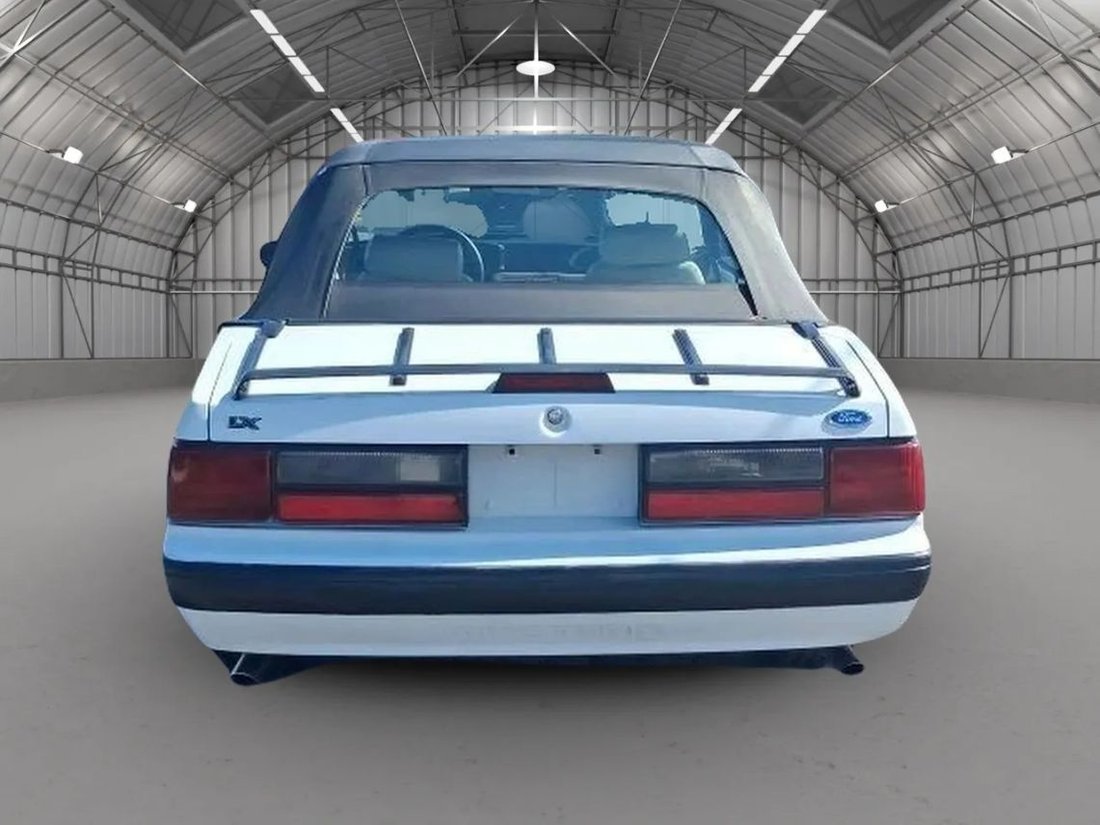 Cabriolet in Pontoon Beach, IL, United States 5 - 18553701