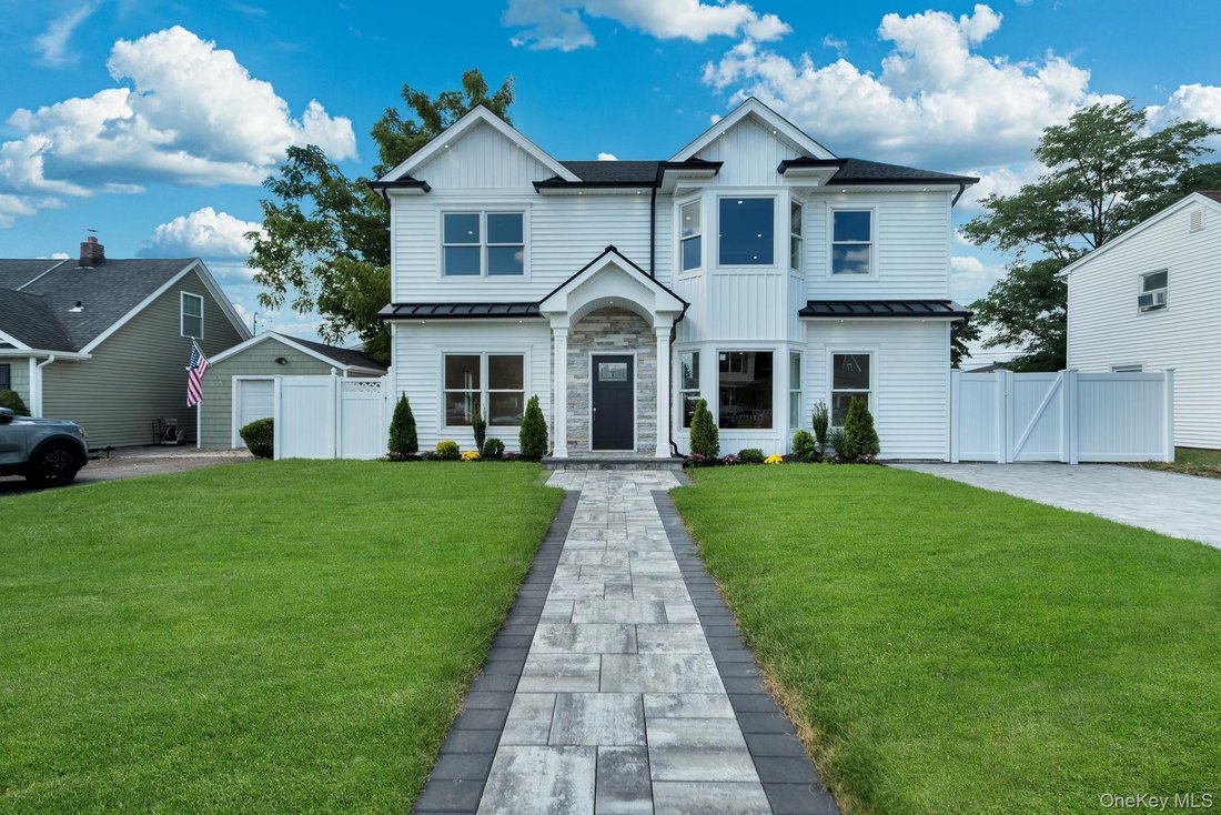 Casa en Levittown, Nueva York, Estados Unidos 1 - 18743042
