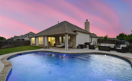 House in Midlothian, Texas, United States 1