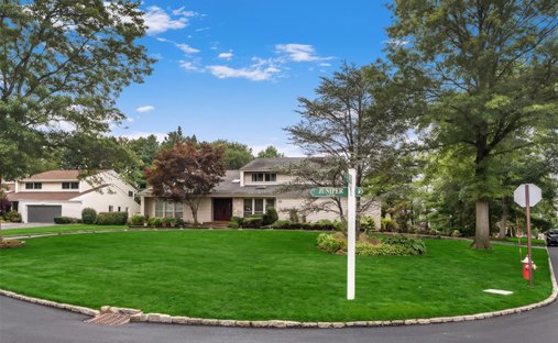 House in Muttontown, New York, United States 1