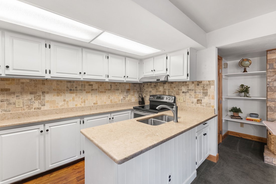 Condo in Dillon, Colorado, United States 2 - 18740054