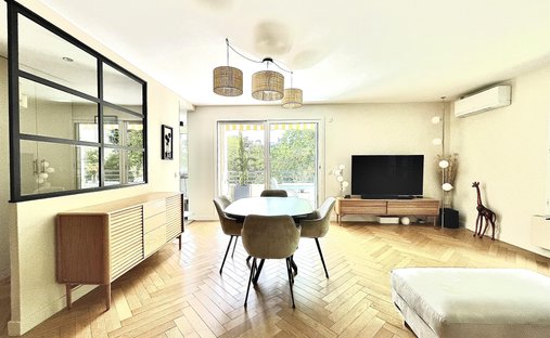 Apartment in Saint-Cloud, Ile-de-France, France 1