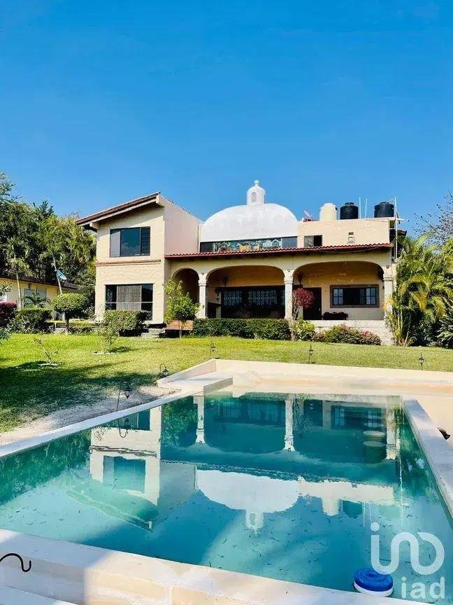 Casa en Tequesquitengo, Morelos, México 1 - 18742467