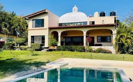 House in Tequesquitengo, Morelos, Mexico 1
