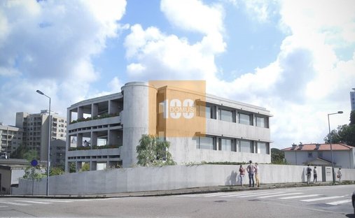 Apartment in Cedofeita, Santo Ildefonso, Se, Miragaia, Sao Nicolau e Vitoria, Porto District, Portugal 1