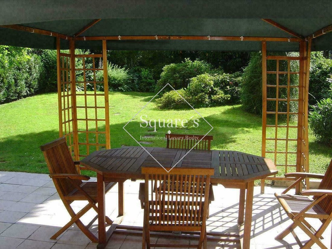 Apartment in La Plaine des Sablons, Neuilly-sur-Seine, France 1 - 18745132