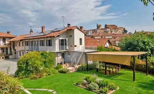 Maisons de campagne à La Morra, Piémont, Italie 1