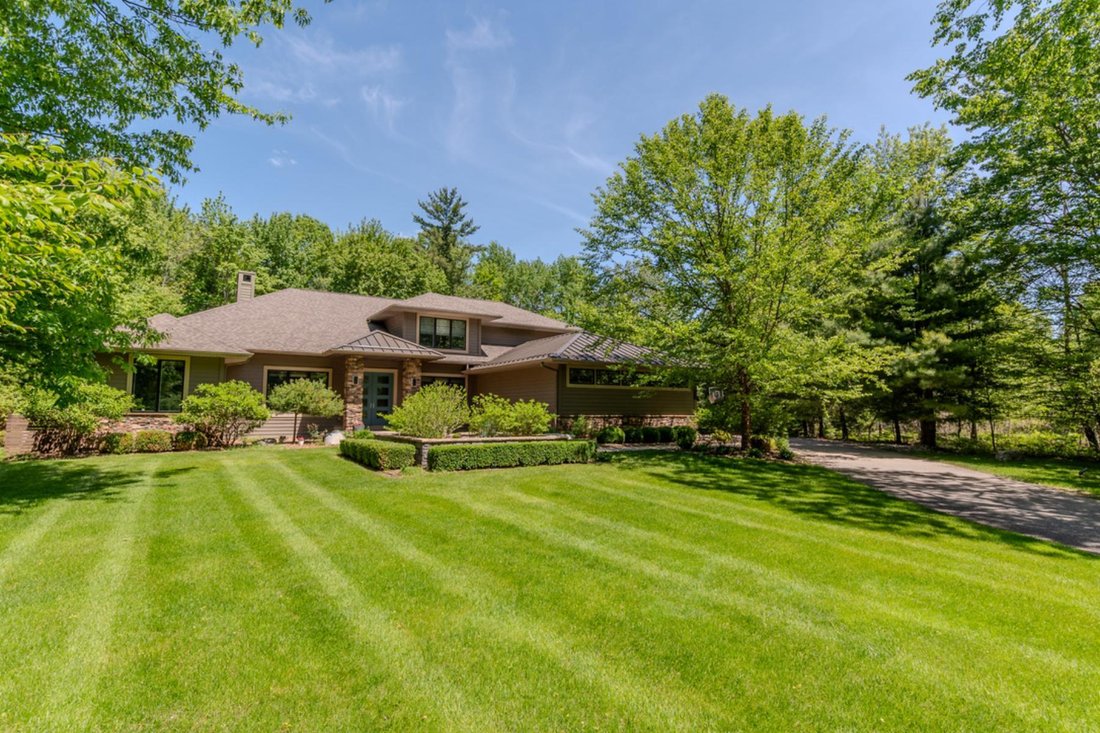 Casa a Midland, Michigan, Stati Uniti 1 - 17409252