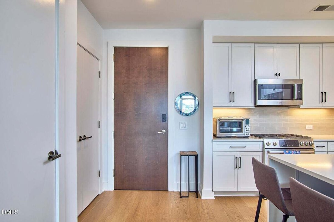 Condo in Durham, North Carolina, United States 4 - 18743488