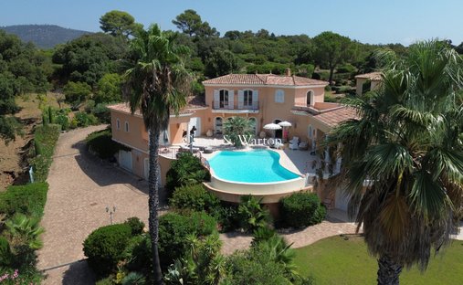 Villa à Le Dramont-Agay-Anthéor-Le Trayas, Saint-Raphaël, France 1