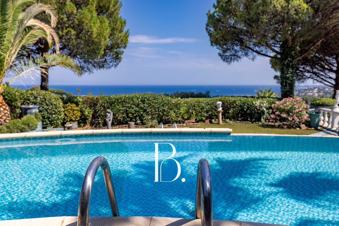Villa in Ville-Les Saquedes-Le Bouillonnet, Sainte-Maxime, France 5 - 18159268