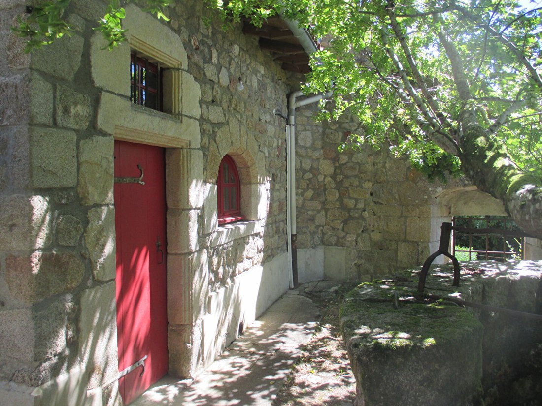 Château à Thiers, Auvergne-Rhône-Alpes, France 3 - 18742125