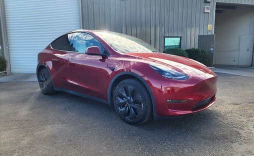 2025 Tesla Model Y Long Range Sport Utility 4D in Modesto, CA, United States 1