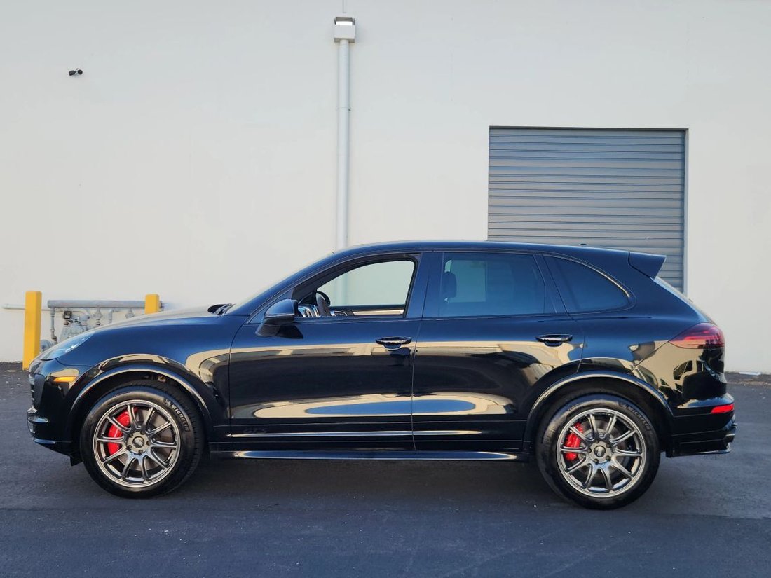 Suv in Kent, WA, United States 2 - 18745568
