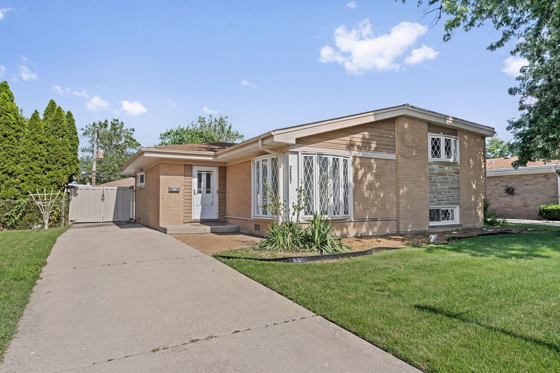 House in Westchester, Illinois, United States 1 - 18741244
