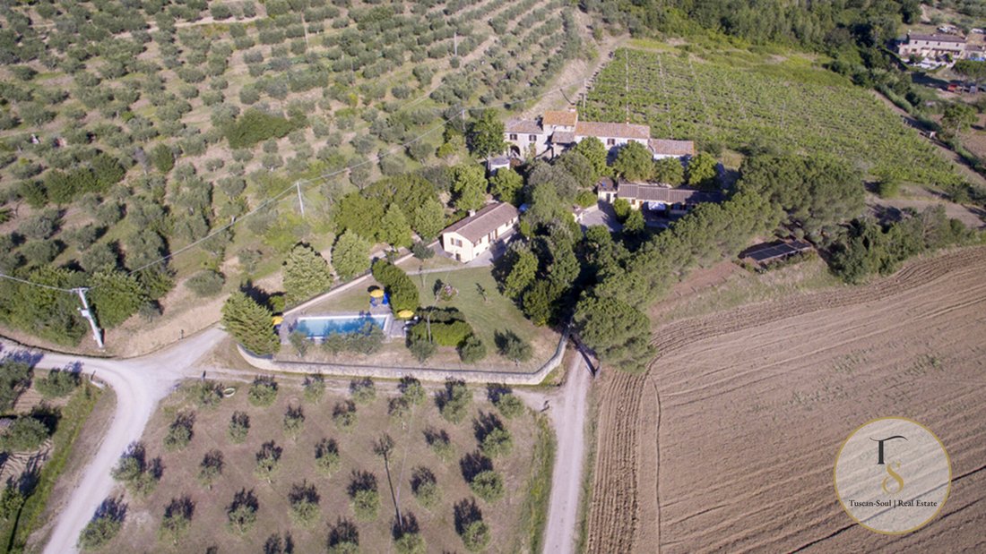 Country House in Center, Arezzo, Tuscany 3 - 18745305