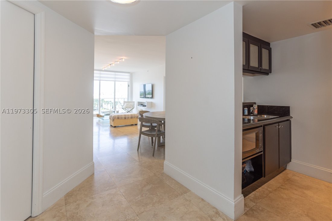 Condominio en Bal Harbour, Florida, Estados Unidos 1 - 17374318