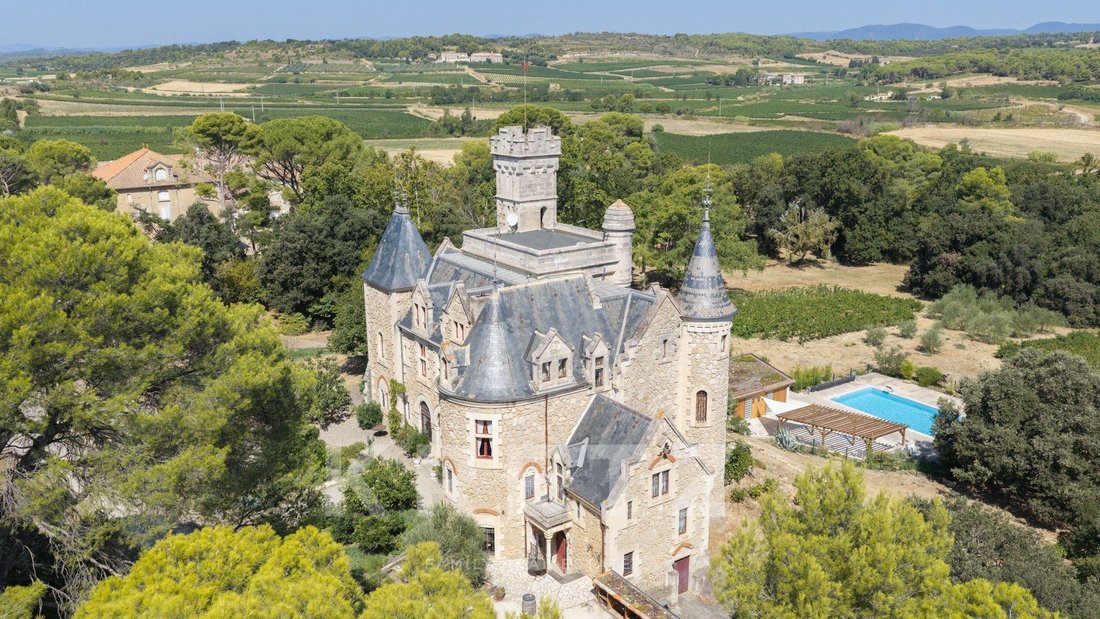 Castillo en Quarante, Occitania, Francia 4 - 18745866