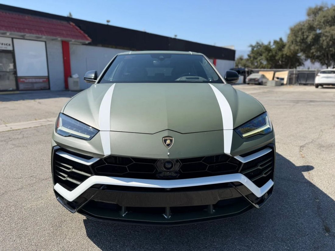Suv in Azusa, CA, United States 3 - 18745442