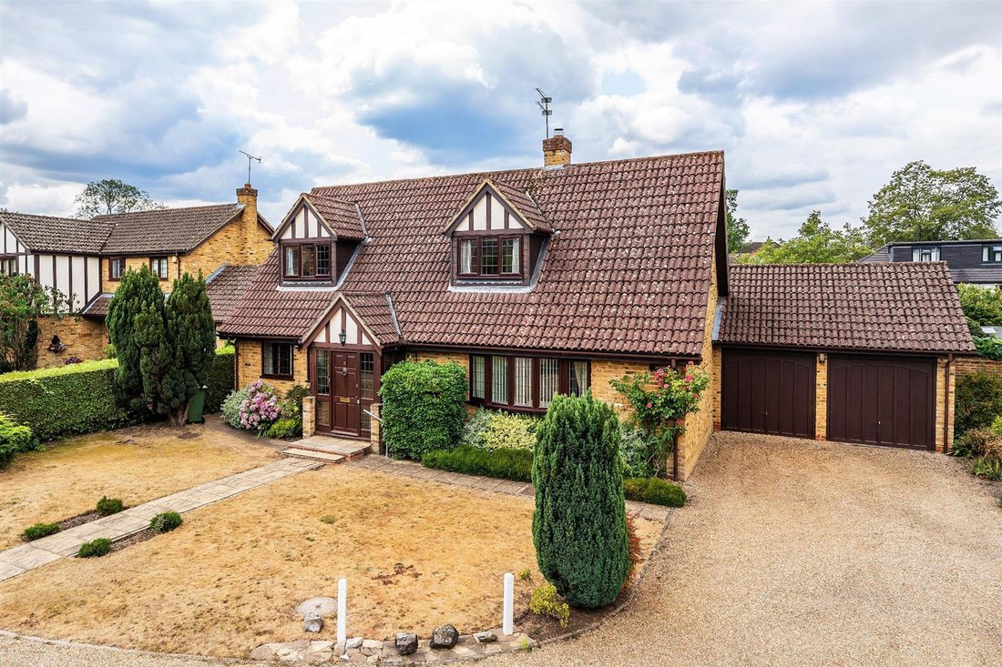 Chalet à Hawks Hill, Fetcham, Angleterre 1 - 18743414