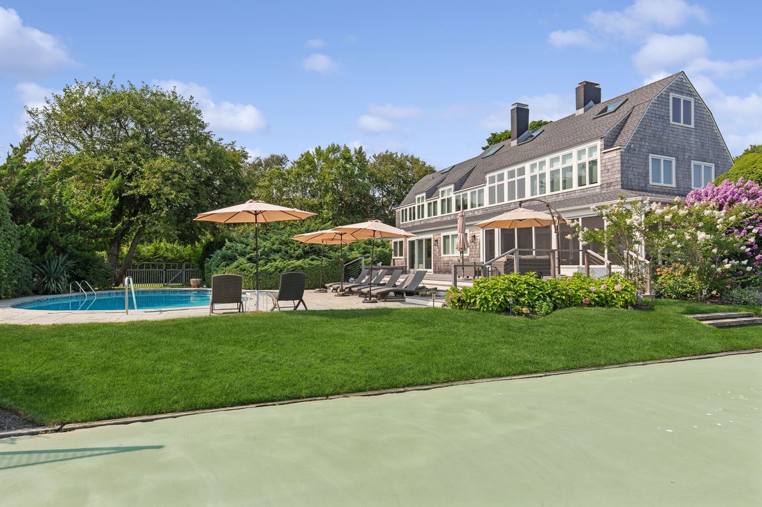 Westhampton Beach, New York, United States 1 - 16463495