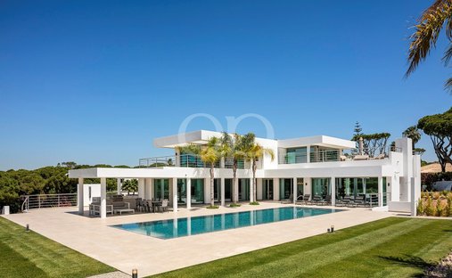 Villa in Quarteira, Algarve, Portugal 1